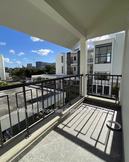 Modern Townhouse for Rent in Trianon, Mauritius – Fully Furnished & Secure Living