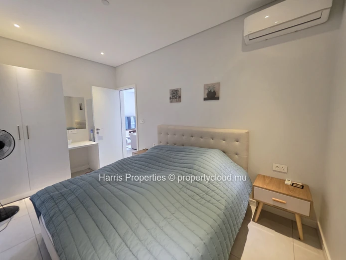 Superbe appartement situé au premier étage d'une résidence haut de gamme à louer à Pereybere.