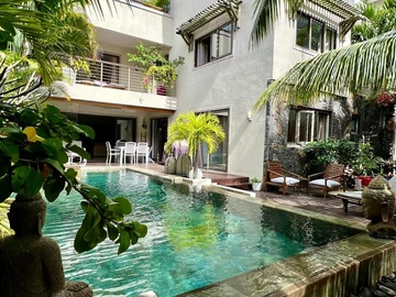 5 Bedroom Villa