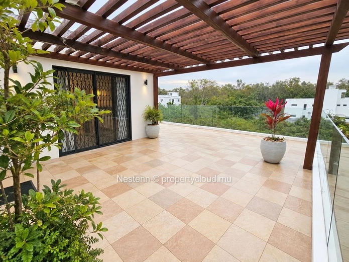 Élégante villa de 3 chambres avec piscine à débordement 