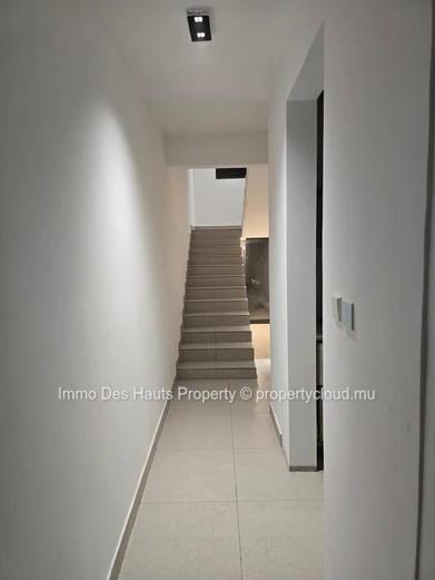5 Bedroom Duplex semi furnished for sale Floréal 