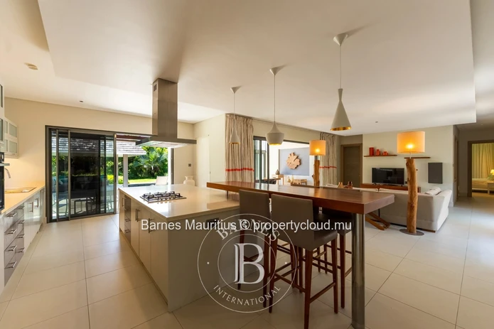 ANAHITA GOLF RESORT – Villa d’exception de 4 chambres avec piscine et vue sur le parc