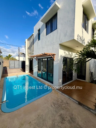 Nice Duplex In Mon Choisy