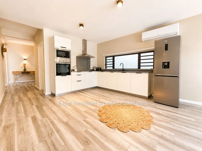 Appartement neuf 3 chambres avec piscine commune à louer à Palmyre, Flic-en-Flac