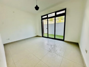 5 Bedroom Townhouse, Duplex