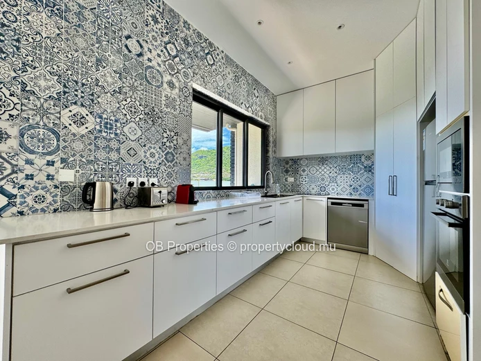 Penthouse de Prestige avec Vue Mer à Tamarin