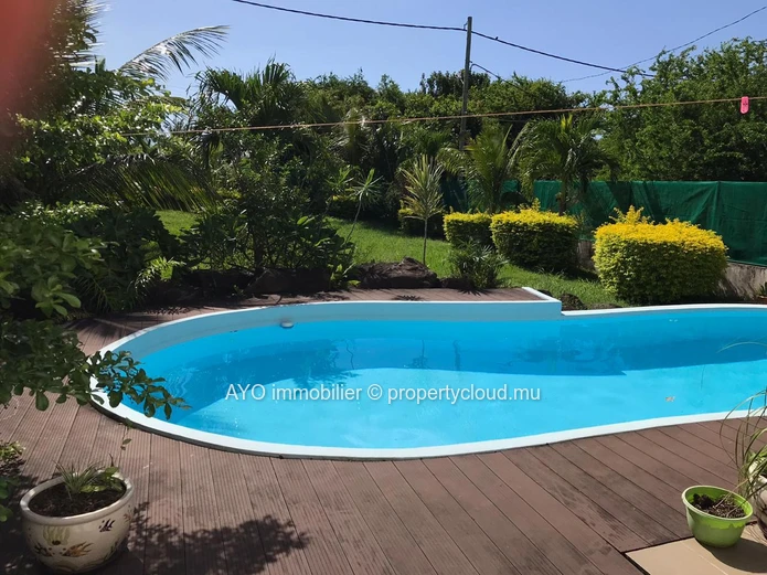 Beautiful 3 beds house with pool,garden not far from the beach in Calodyne
