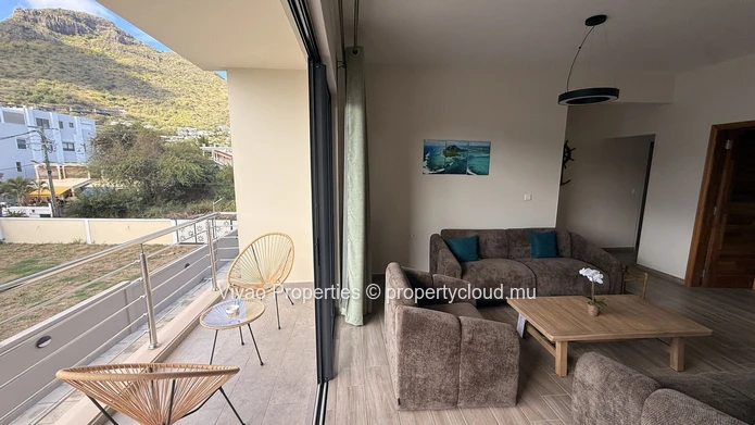 Brand new 3-bedroom furnished apartment, access to communal pool, walking distance to La Preneuse beach, Black River ...