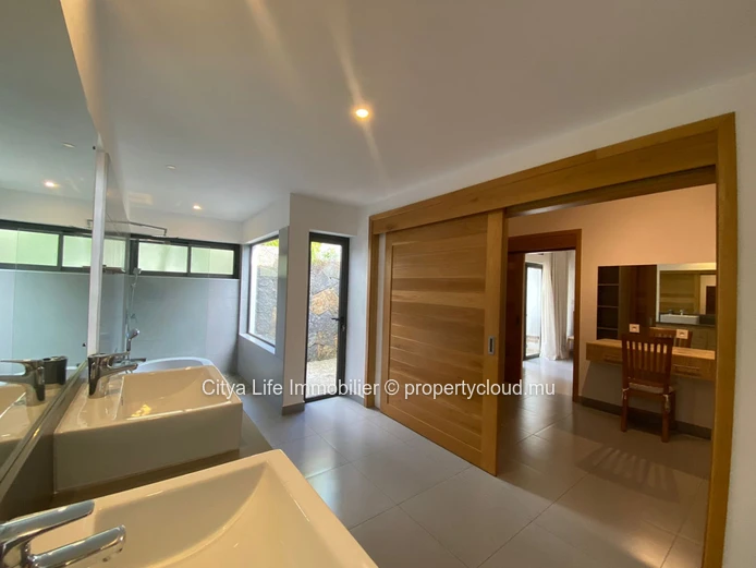 Maison / Villa RES - IML-867