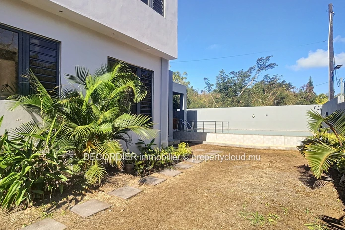 Modern house located 5 minutes from the beach