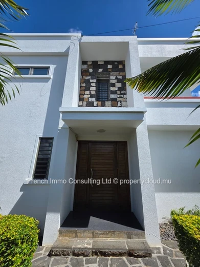 Belle villa moderne de 4 chambres a mon choisy