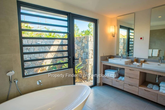 Villa de Luxe 3 Chambres avec Piscine Privée à Rivière Noire