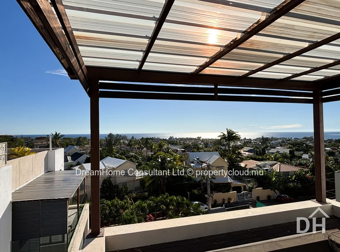 Élégant Penthouse de 3 Chambres avec Vue sur l'Océan & Jacuzzi | Tamarin