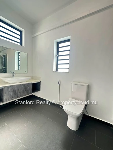Beautiful Villa for Rent - 4 Bedrooms, Pereybere, North