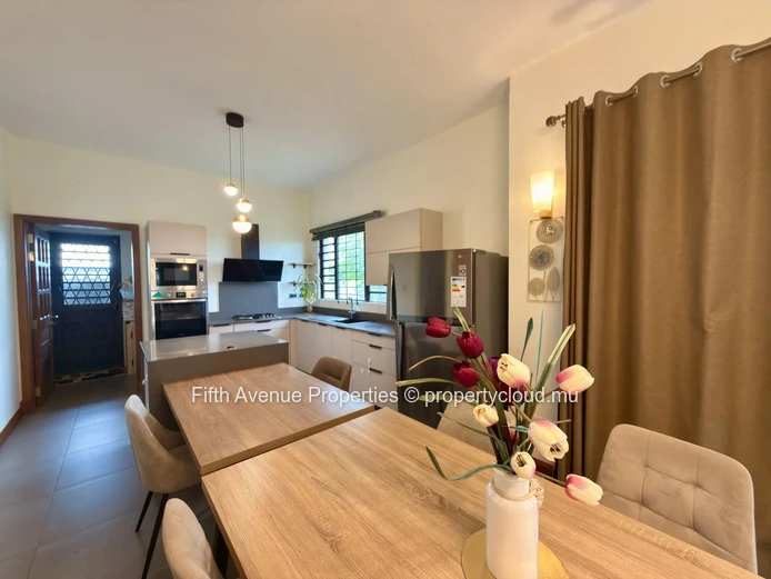 Highlands - 5-Bedroom Family House with Attached Independent Apartment