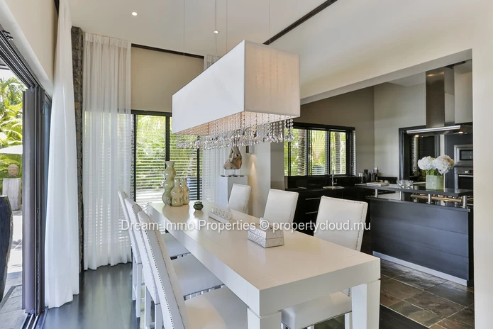 Villa de prestige 4 chambres en suite au cœur du domaine d’Anahita avec vue golf & mer – Ile Maurice
