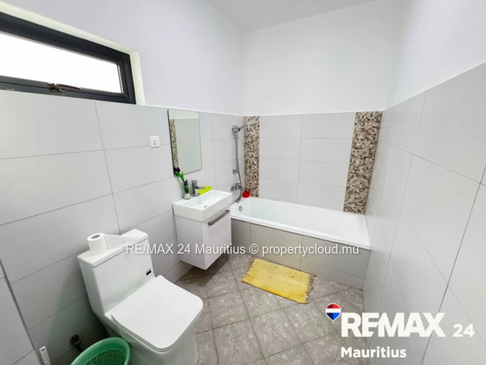 Modern 3-Bedroom En-Suite Villa with Private Pool | Pointe aux Biches Steps from the Beach, Tucked i