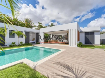 4 Bedroom Villa