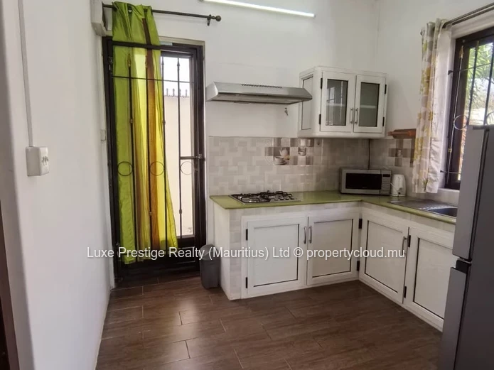 Villa de 1 Chambre à Louer à Trou aux Biches | Piscine Privée, Propriété Clôturée et Espace Extérieur