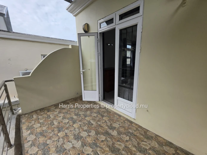 Beautiful 2-bedroom house for rent in Mont Choisy
