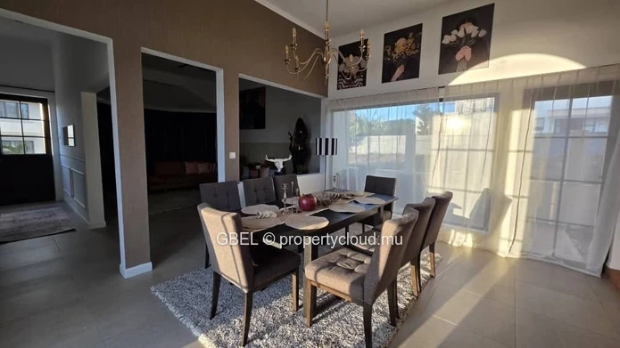 New villa for rent flic en flac jardin danna phase 1 with seaview