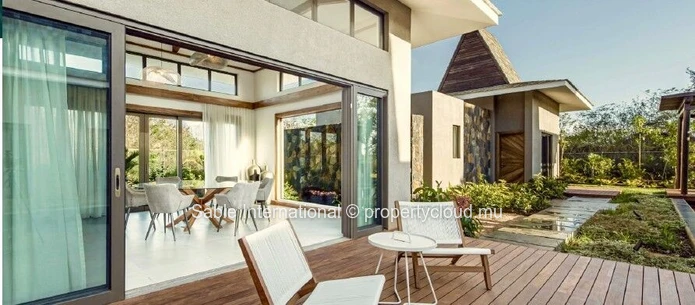 Villa de 3 chambres avec piscine à vendre à Balaclava