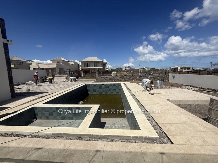 Luxury Furnished Villa with Sea Views – Flic en Flac
