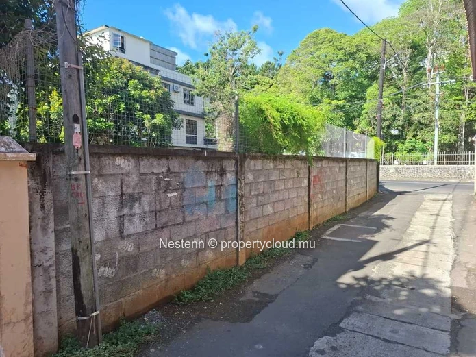 Terrain commercial de 333,5 m² 