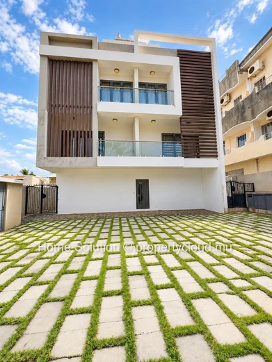 Duplex À Mont Choisy 3 Chambres