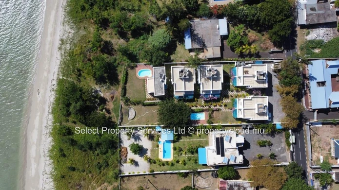 For rent immediately- 3 Bedroom Beachfront Duplexes for Sale, Pointe Aux Sables at Rs 60 000 per month
