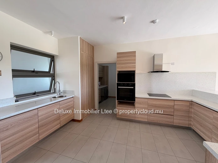 Appartement 3 chambres à Pereybere dans un programme Ground plus 2