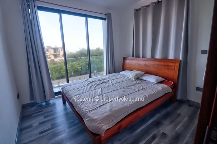 Villa duplex moderne à Côte d'Or avec 4 chambres, 3 salles de bains, vue sur la montagne, cuisine américaine meublée ...