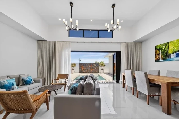 Prestige Villa For Sale – Péreybère