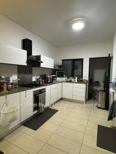 Appartement de 3 chambres à vendre à Sodnac | Meublé | Piscine et salle de sport