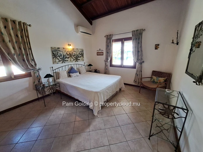 Mid-term rental villa ideally located in Trou aux Biches, available from April to September.
