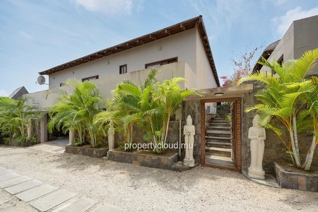 A vendre magnifique villa dans une residence accessible aux etrangers à Pereybere.