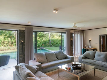 6 Bedroom Villa