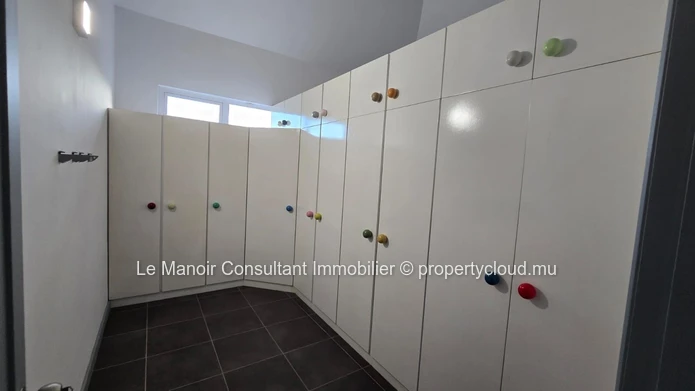 Villa de 3 chambres à vendre à Flic en Flac avec 334 m² habitables