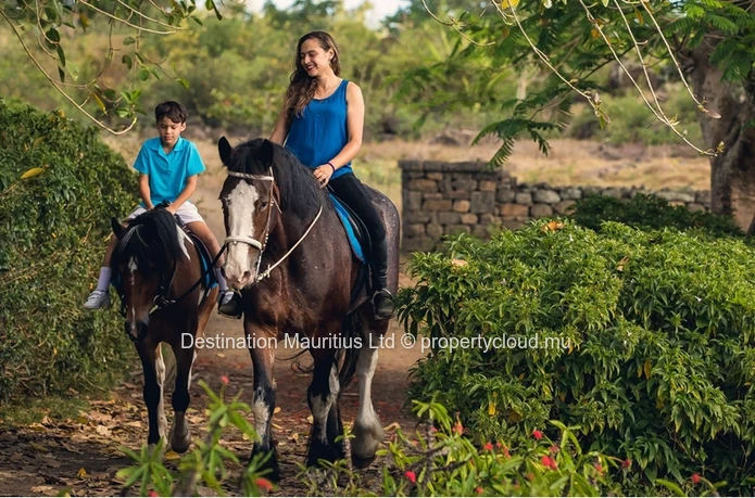 Villa Sanctuaire Extraordinaire - Mont Choisy Golf Estate