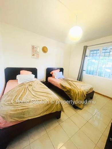 3-Bedroom Ground-Floor Apartment with Terrace and Garage Near Péreybère Beach