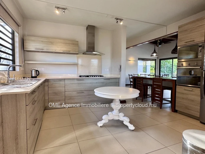 Luxury 4-Bedroom Villa – Grand Gaube