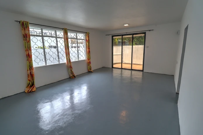 Maison non meublée de 5 chambres et de 203 m² sur un terrain de 210 m². 