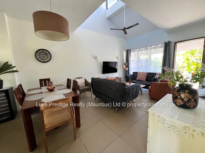 Townhouse Rénové et Meublé 4 Chambres à Azuri Village | Terrasses Rooftop