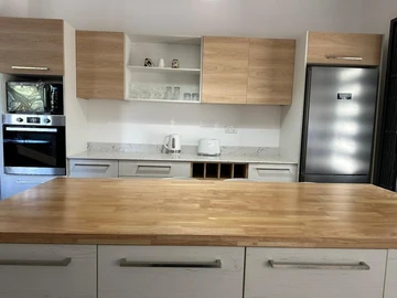 5 Bedroom Apartment