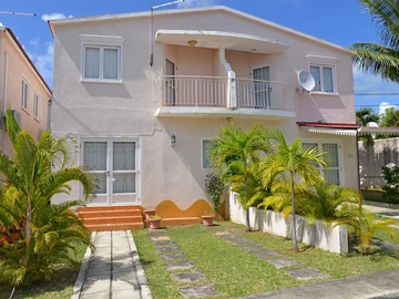 3 Bedroom Townhouse, Duplex