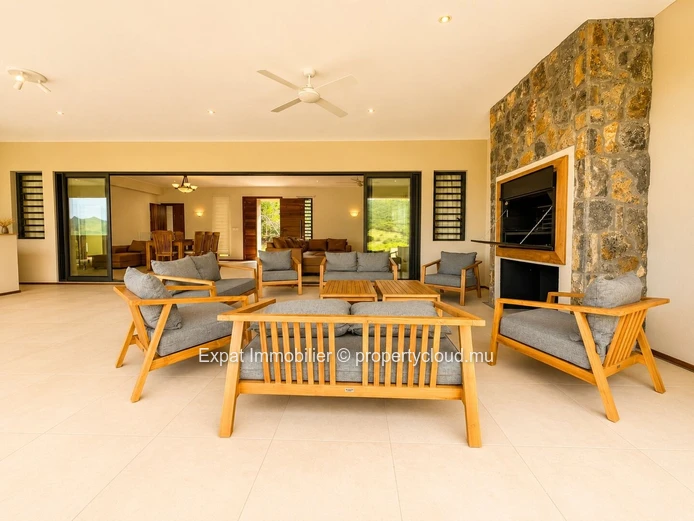 Exceptional 3-Bedroom Villa with Office for Rent at Domaine de Palmyre
