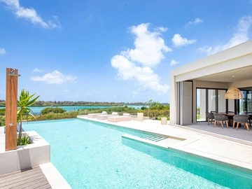 4 Bedroom Villa