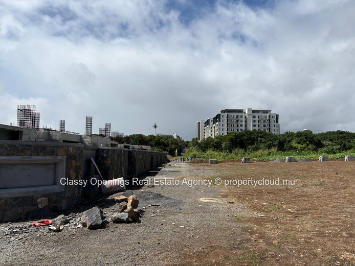 Terrain 4 225 m² Sodnac — Dégagé, vue montagne, proche commerces