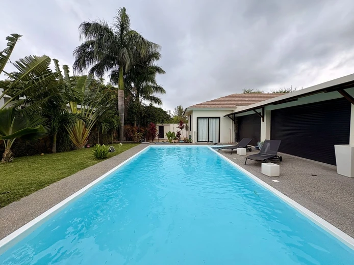 Modern Luxury Villa with Mountain Views and Private Pool in Tamarin