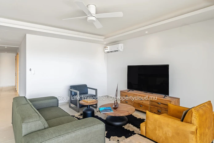 Appartement meublé 3 chambres avec piscine à louer à Grand Gaube